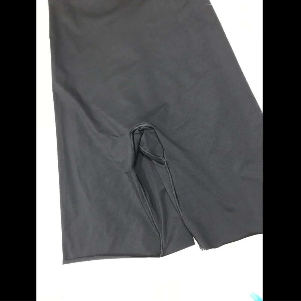 NEW‎ Spanx 'Thinstincts' High-Waist Mid-Thigh Short Shaper Black [Sz Medium ]